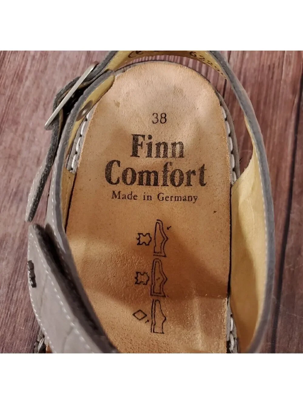 Finn Comfort Gomera Womens Size 38 US 7.5 Gray Leather Slingback Straps Sandals